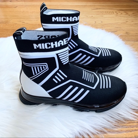 kendra bootie michael kors